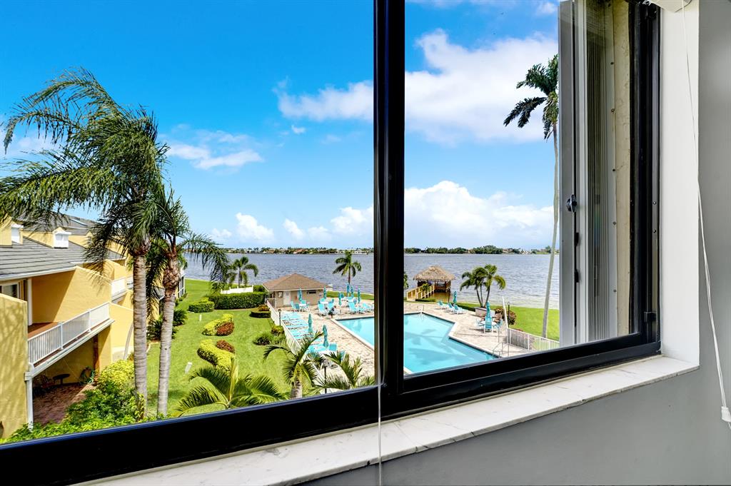 LAKESHORE COLONY I CONDO - Residential