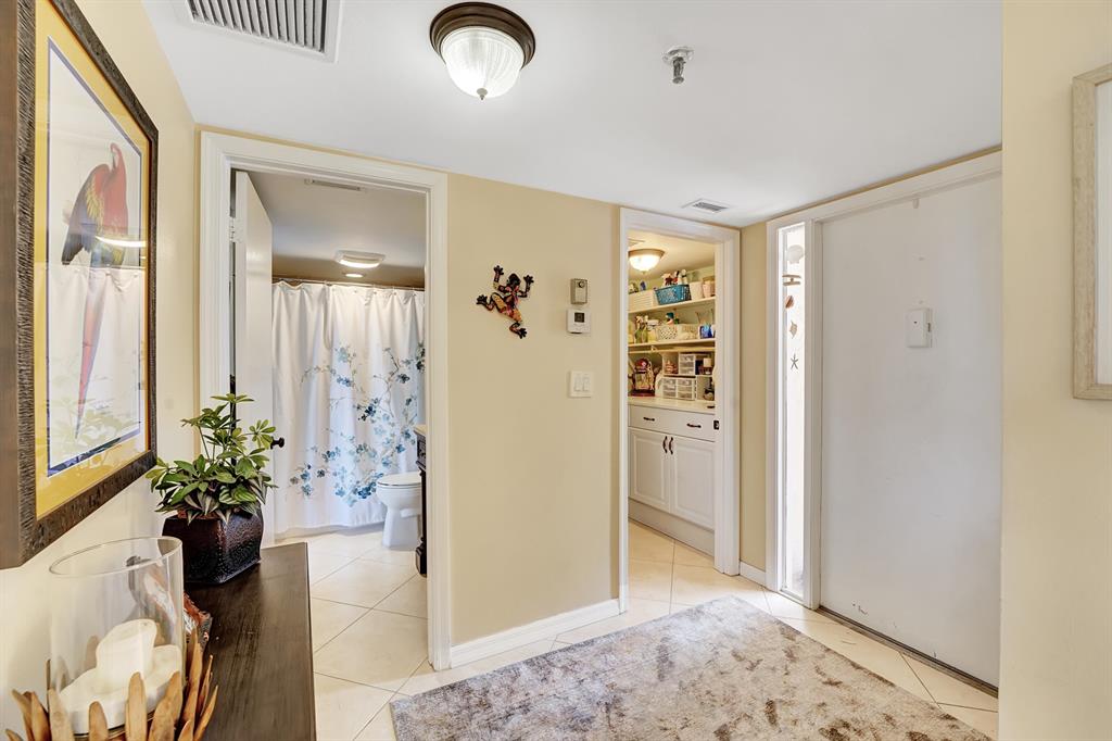 LAKESHORE COLONY I CONDO - Residential