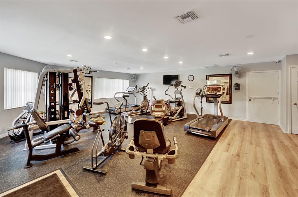 LAKESHORE COLONY I CONDO - Residential