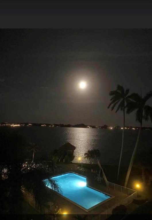 LAKESHORE COLONY I CONDO - Residential