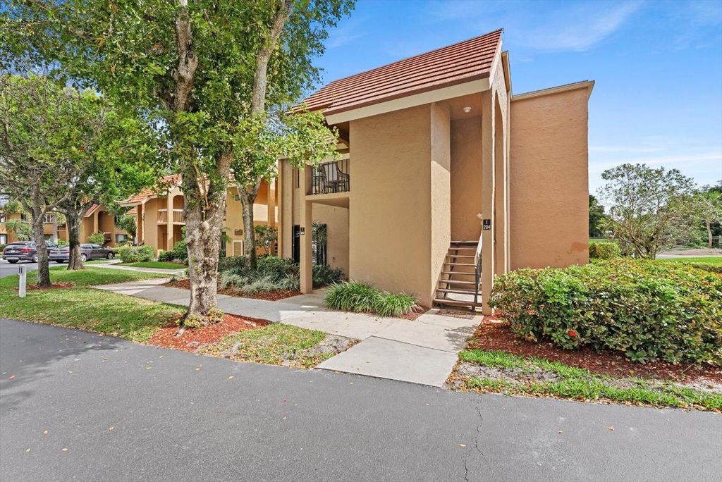 Photo of 11282 Green Lake Drive #204, Boynton Beach, FL 33437 (MLS # R11143160)