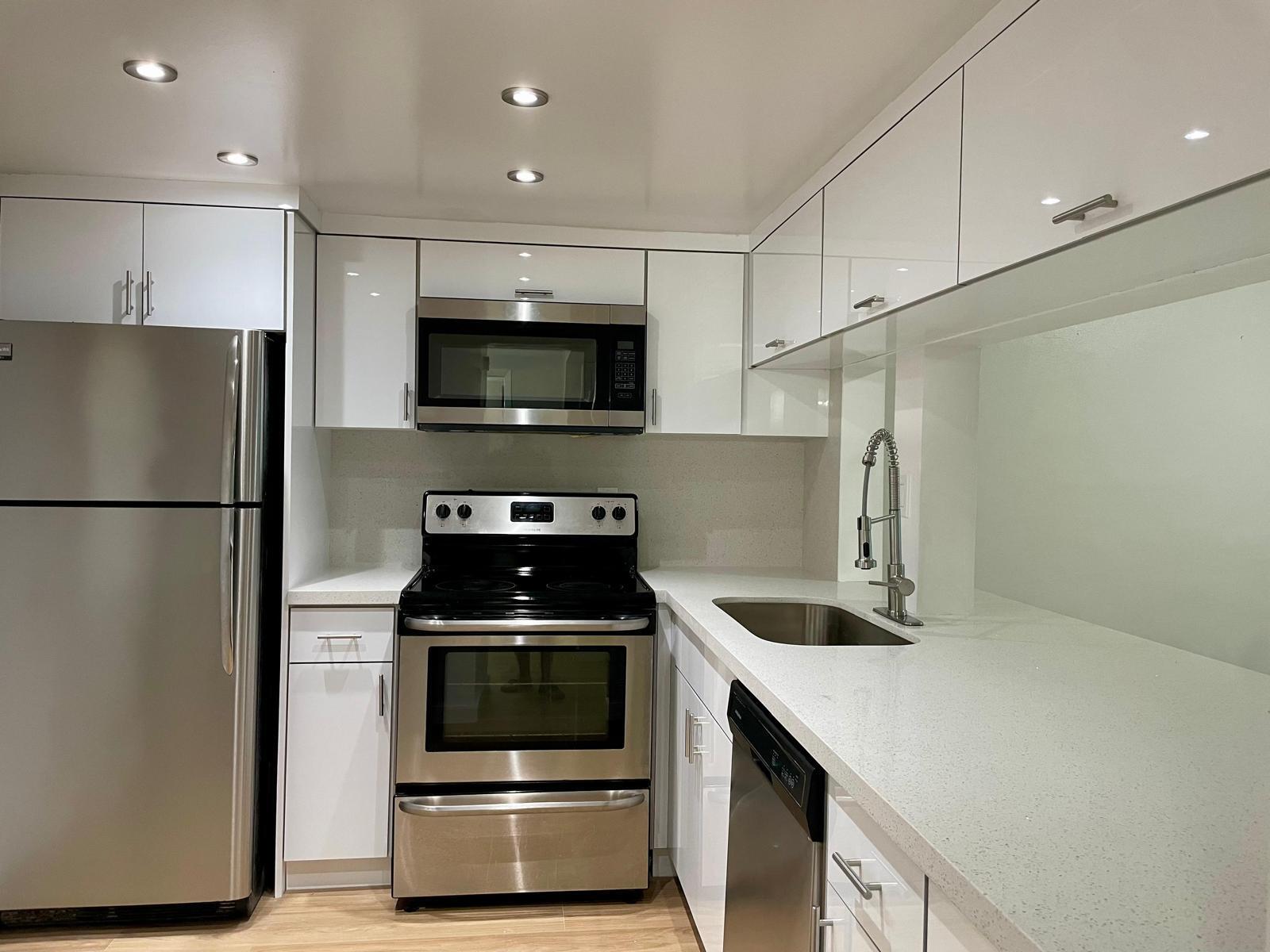 ROLLING GREEN CONDO D - Residential