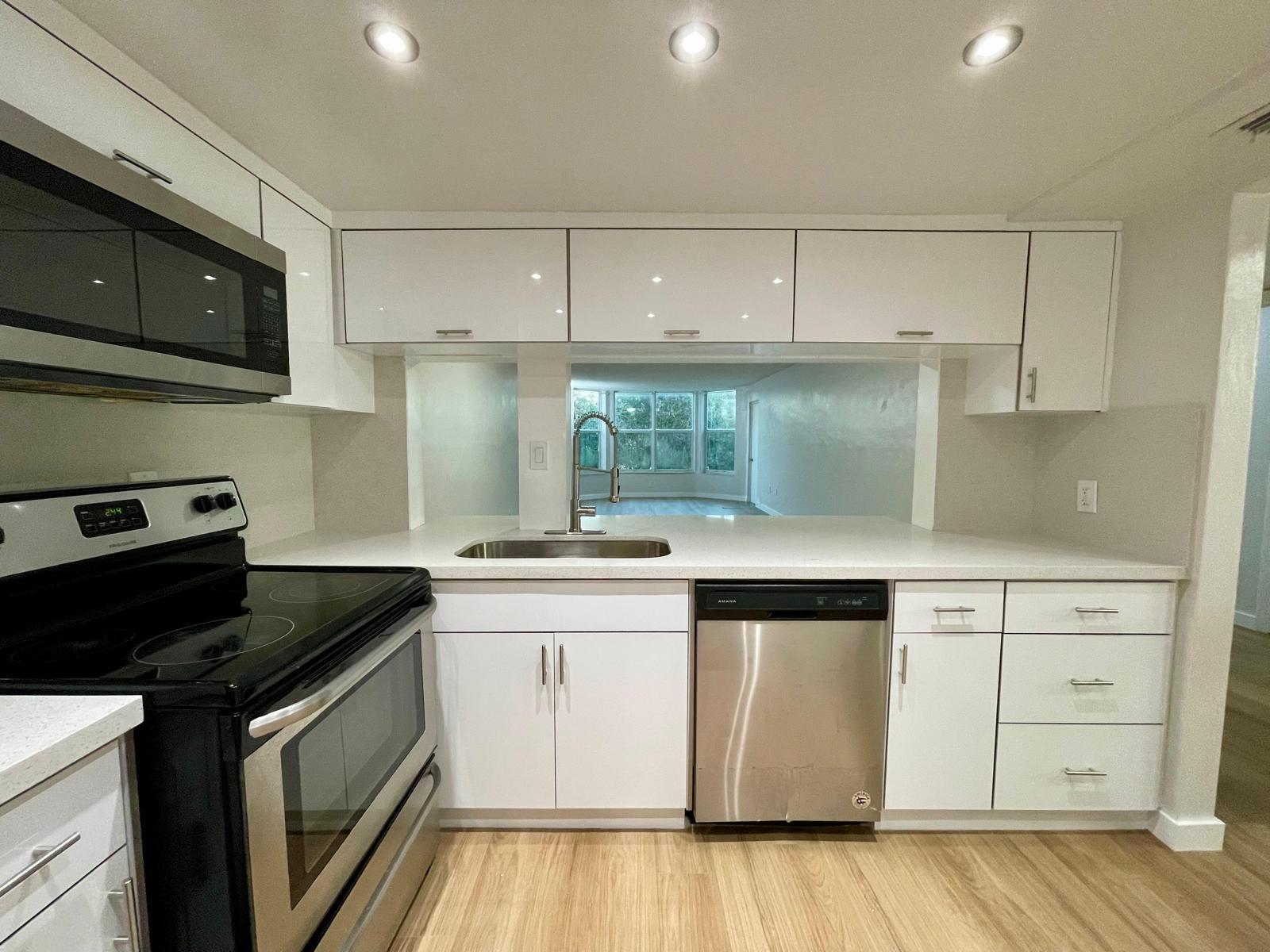 ROLLING GREEN CONDO D - Residential