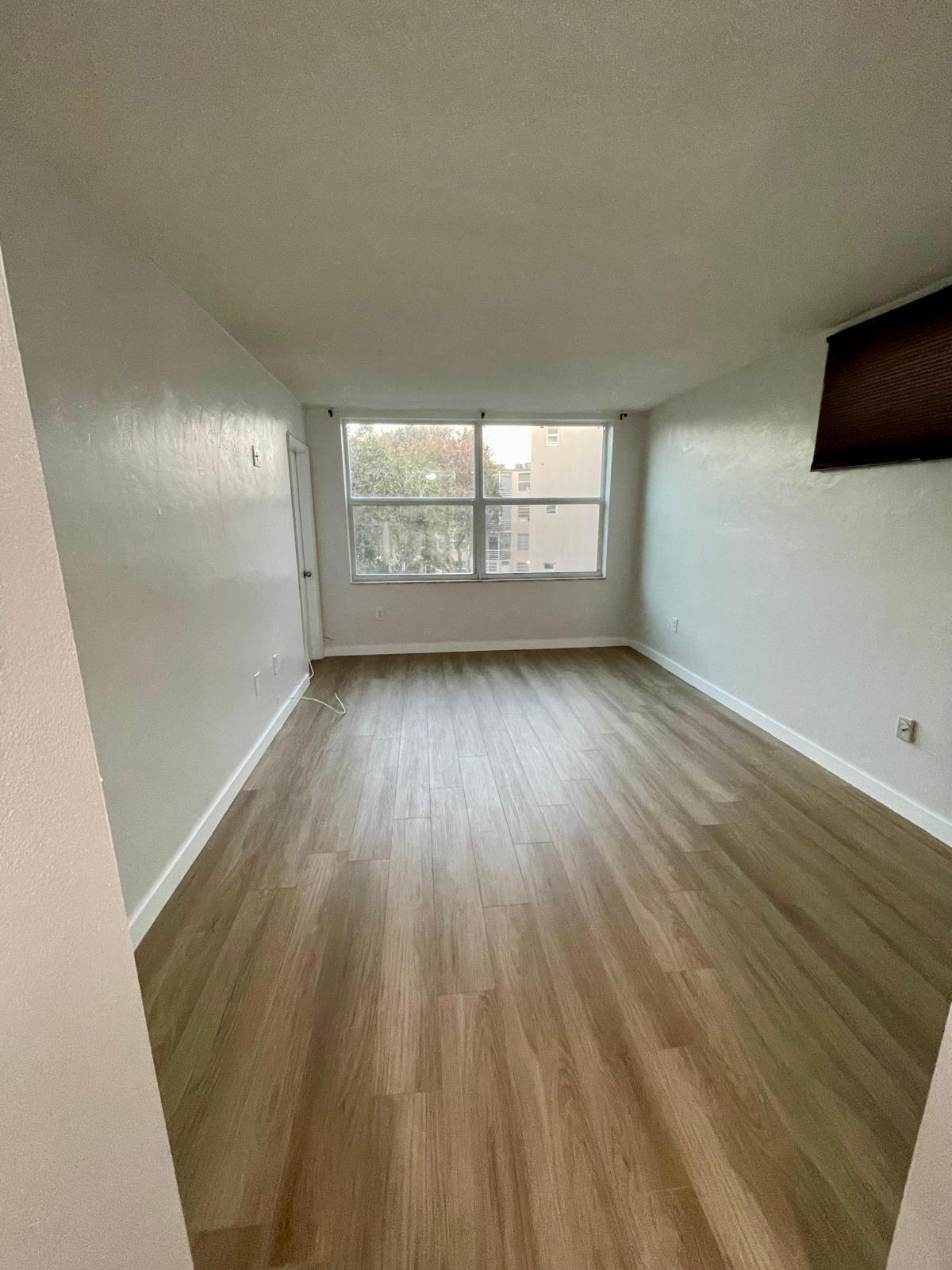 ROLLING GREEN CONDO D - Residential