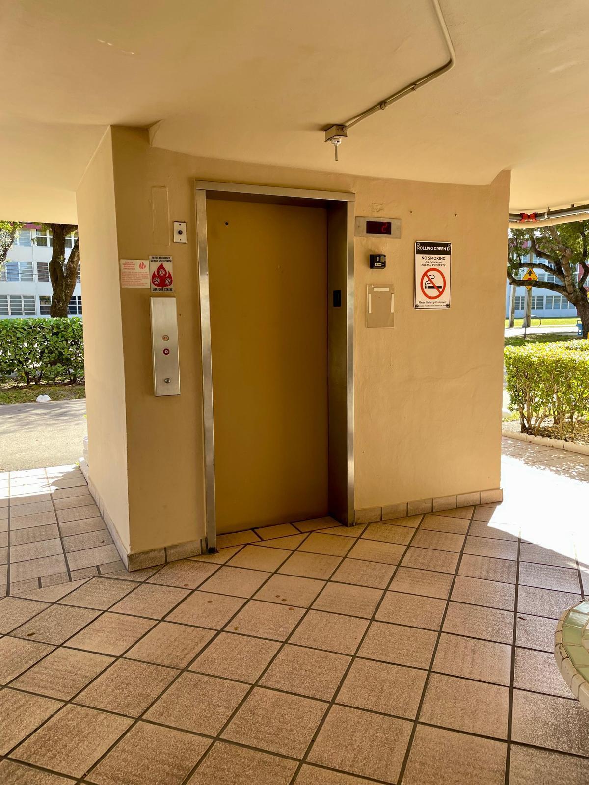 ROLLING GREEN CONDO D - Residential