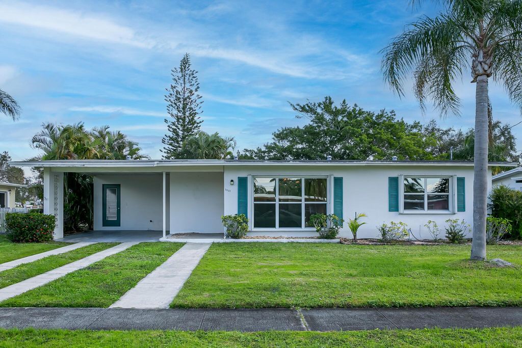 Photo of 3065 SE Morningside Boulevard, Port Saint Lucie, FL 34952 (MLS # R10939760)