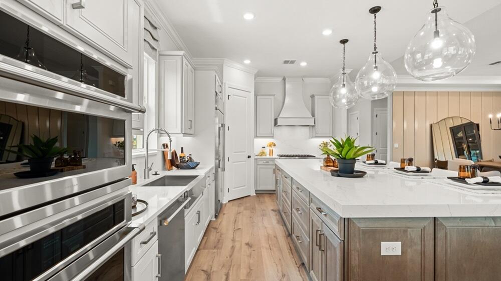 ASTOR CREEK - Residential