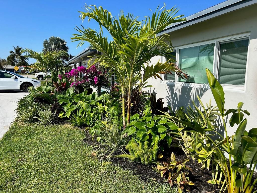Photo of 1182 SE 2nd Avenue, Deerfield Beach, FL 33441 (MLS # R11155996)