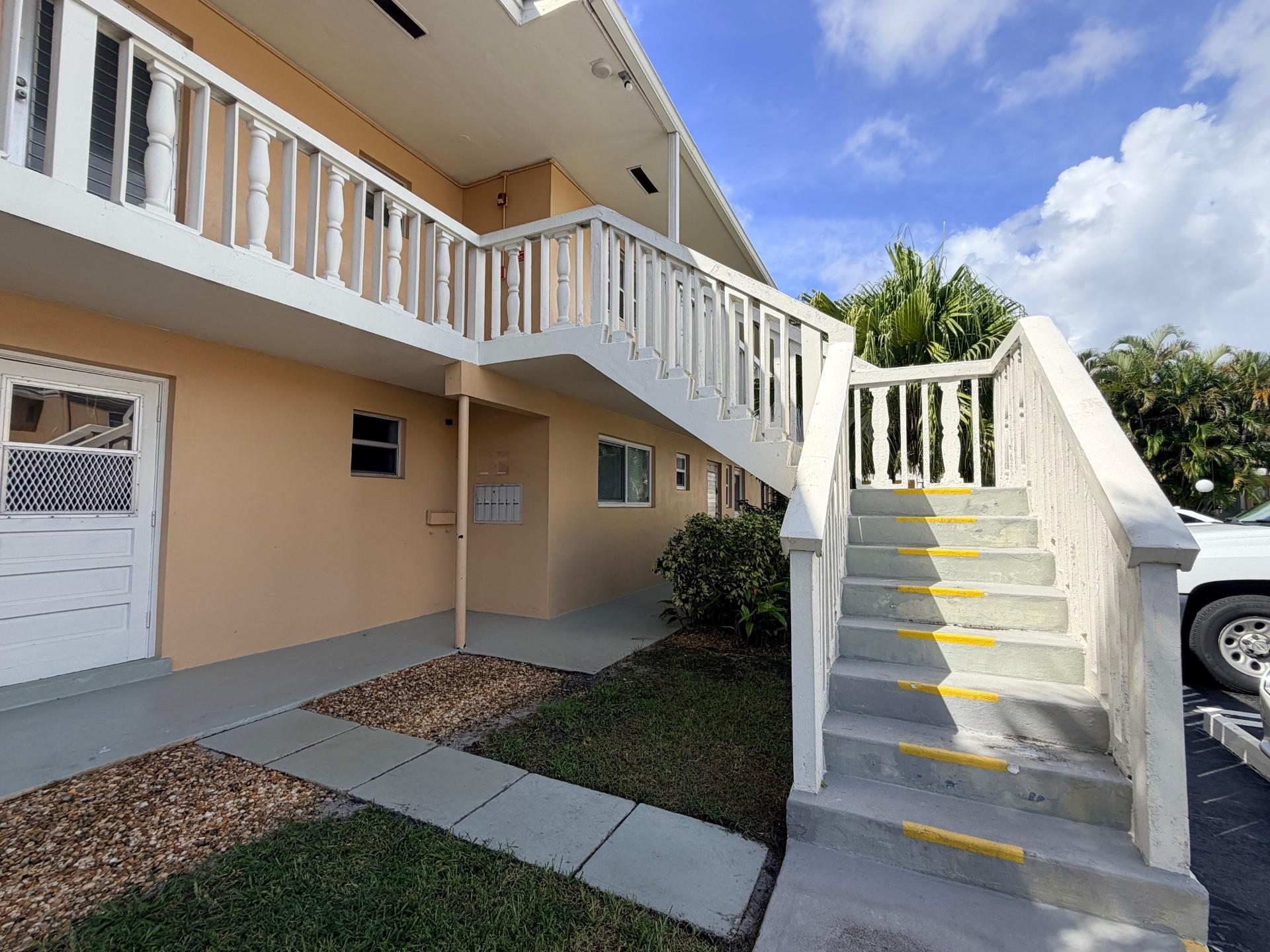 Village Royale Condo 01 - Residential Lease