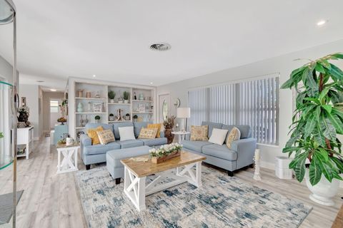 Tiny photo for 302 Venice Drive, Boynton Beach, FL 33426 (MLS # B26014965)