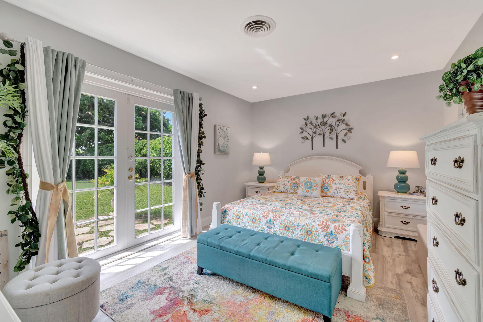 VENETIAN ISLE - Residential