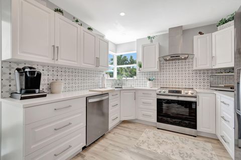 Tiny photo for 302 Venice Drive, Boynton Beach, FL 33426 (MLS # B26014965)