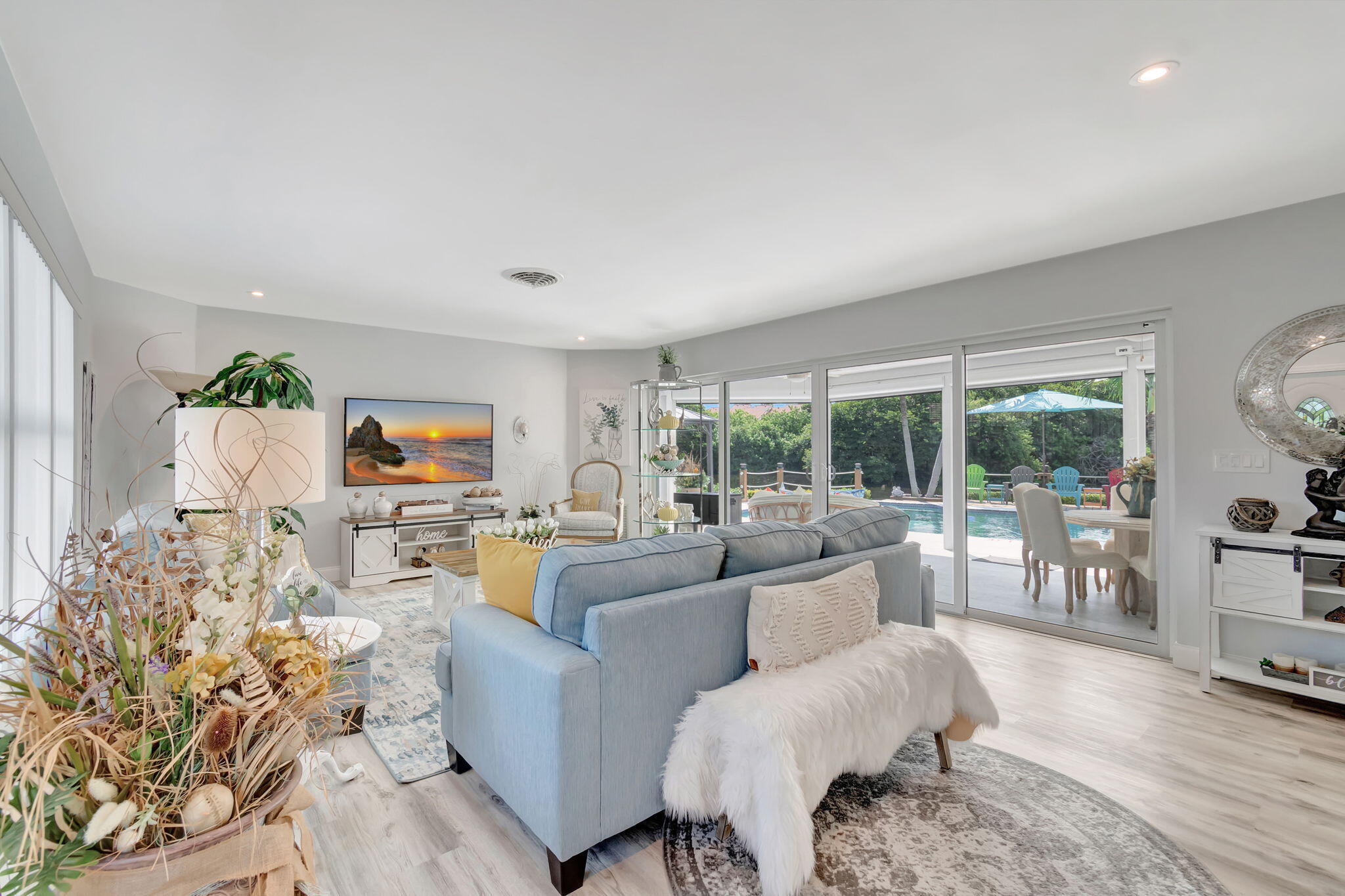 VENETIAN ISLE - Residential