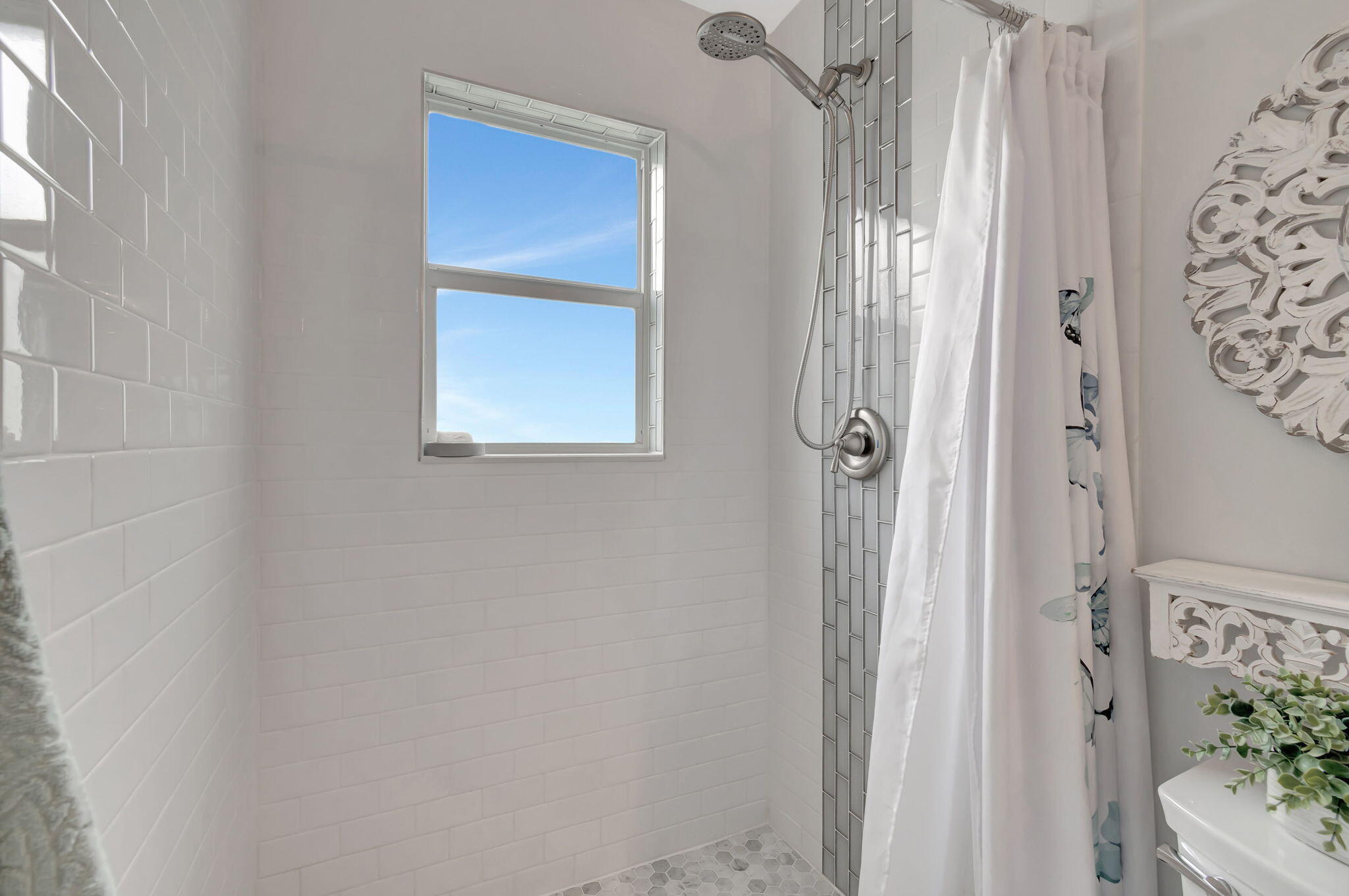 VENETIAN ISLE - Residential