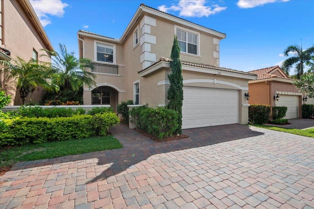 Photo of 179 Isle Verde Way, Palm Beach Gardens, FL 33418 (MLS # R10838495)