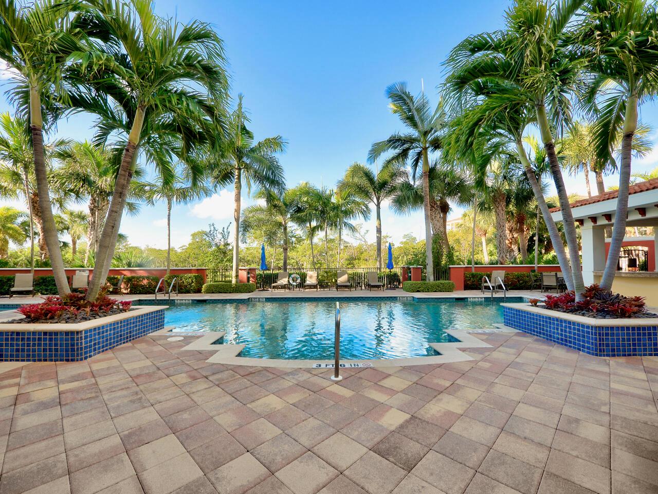 JUPITER YACHT CLUB - Residential