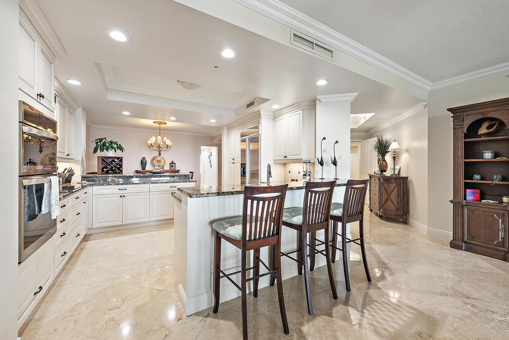 JUPITER YACHT CLUB - Residential