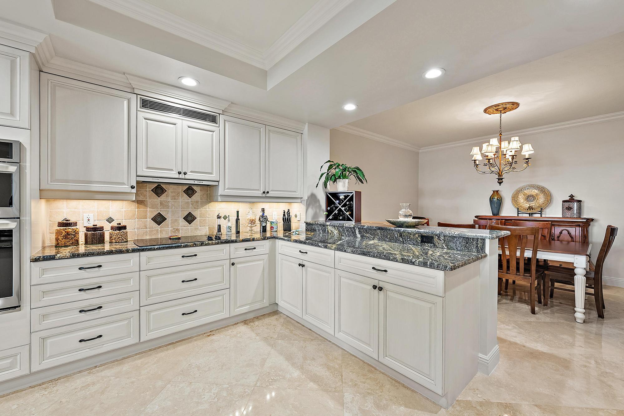 JUPITER YACHT CLUB - Residential