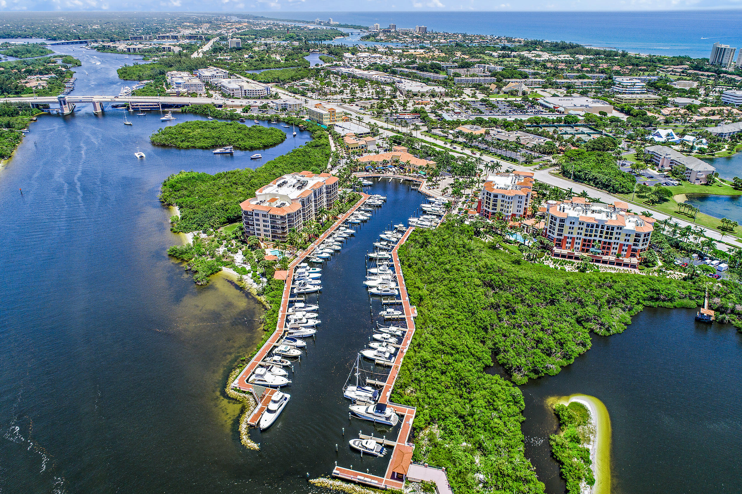 JUPITER YACHT CLUB - Residential