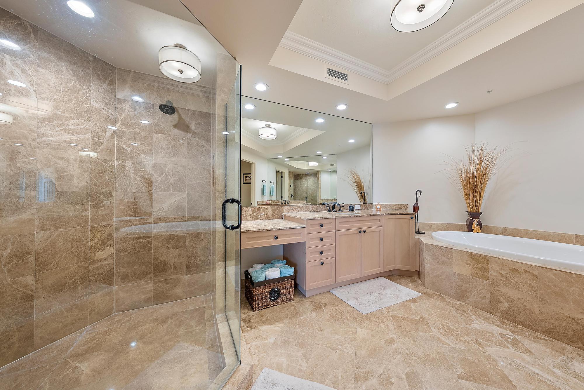 JUPITER YACHT CLUB - Residential