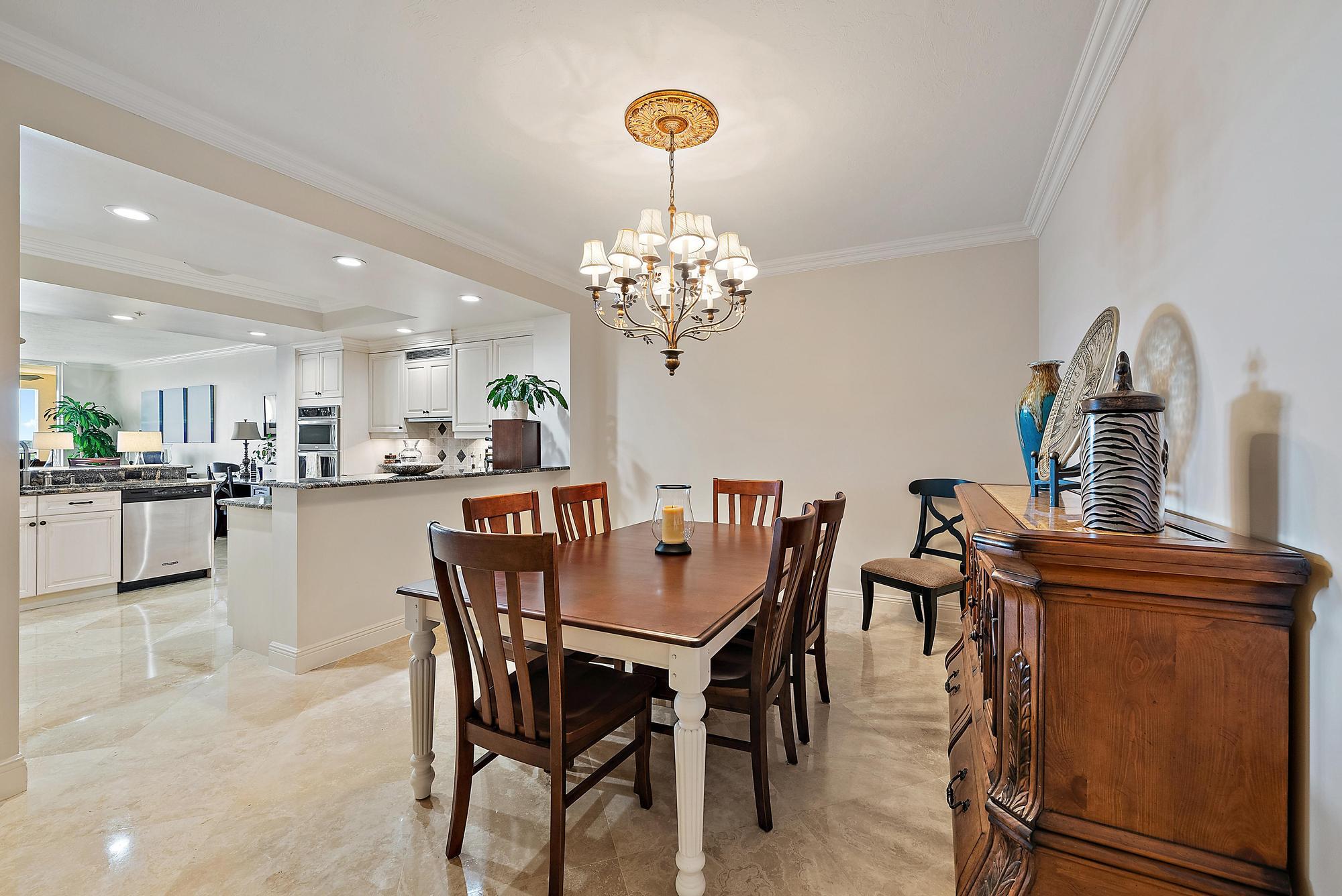 JUPITER YACHT CLUB - Residential