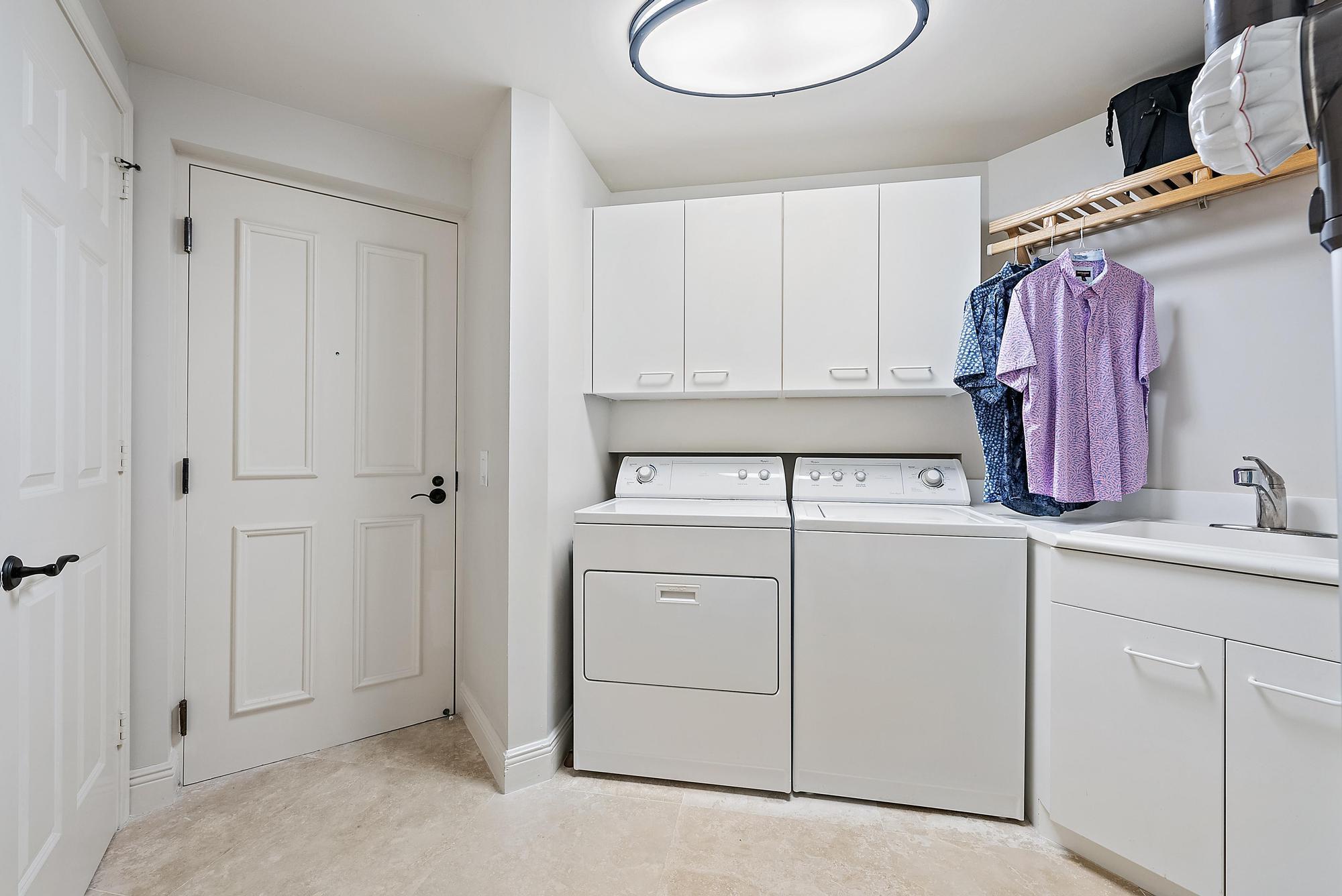 JUPITER YACHT CLUB - Residential