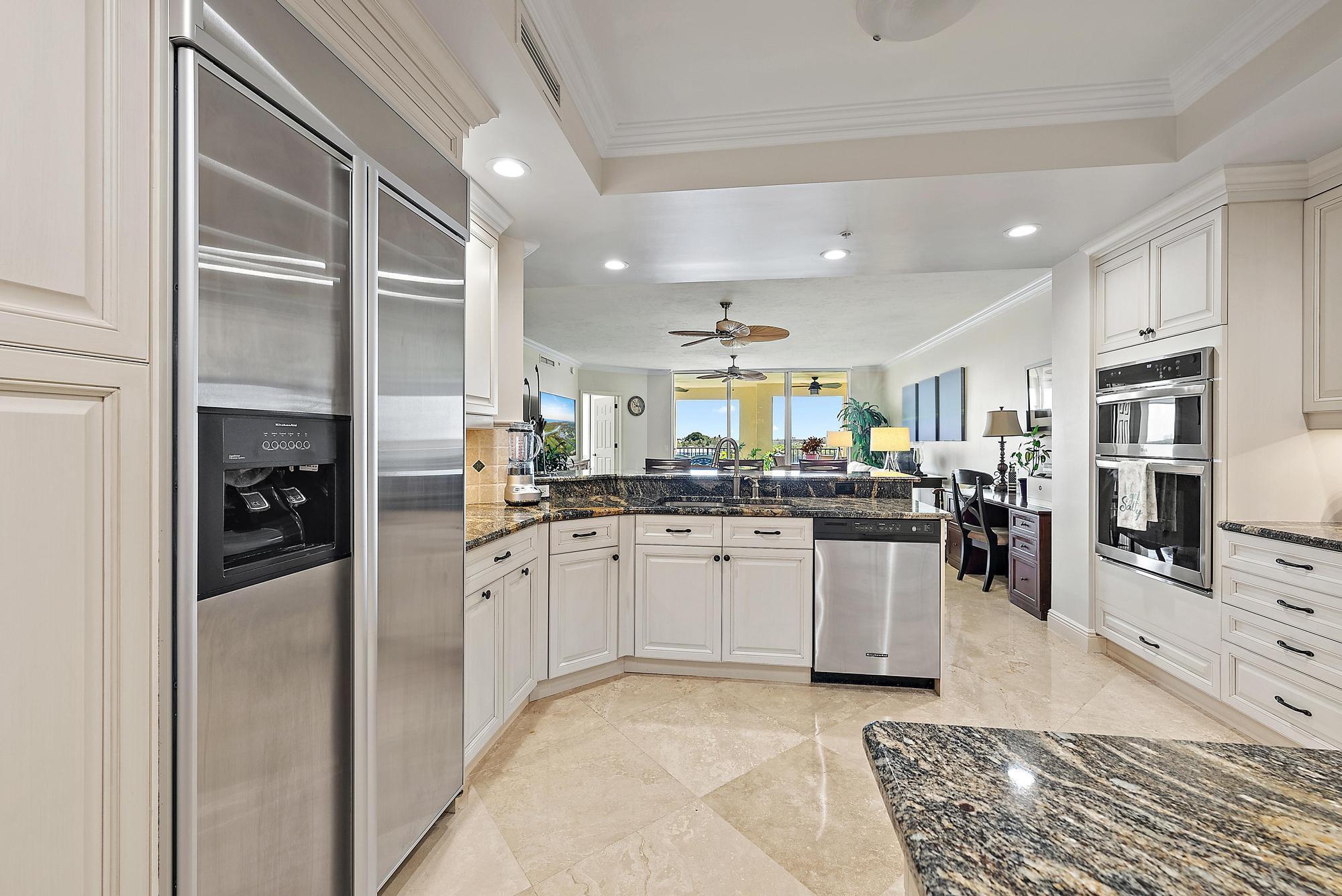 JUPITER YACHT CLUB - Residential
