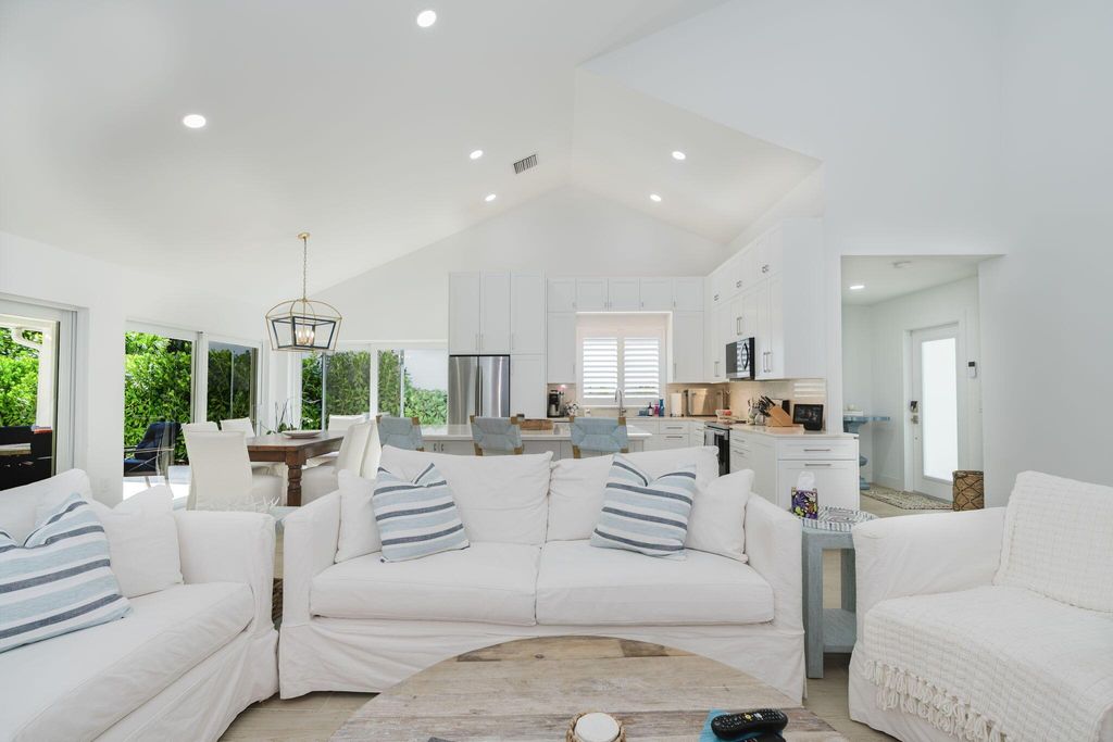 Photo of 129 Seashore Drive, Jupiter, FL 33477 (MLS # R11128130)