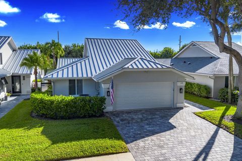 Photo of 129 Seashore Drive, Jupiter, FL 33477 (MLS # R11128130)