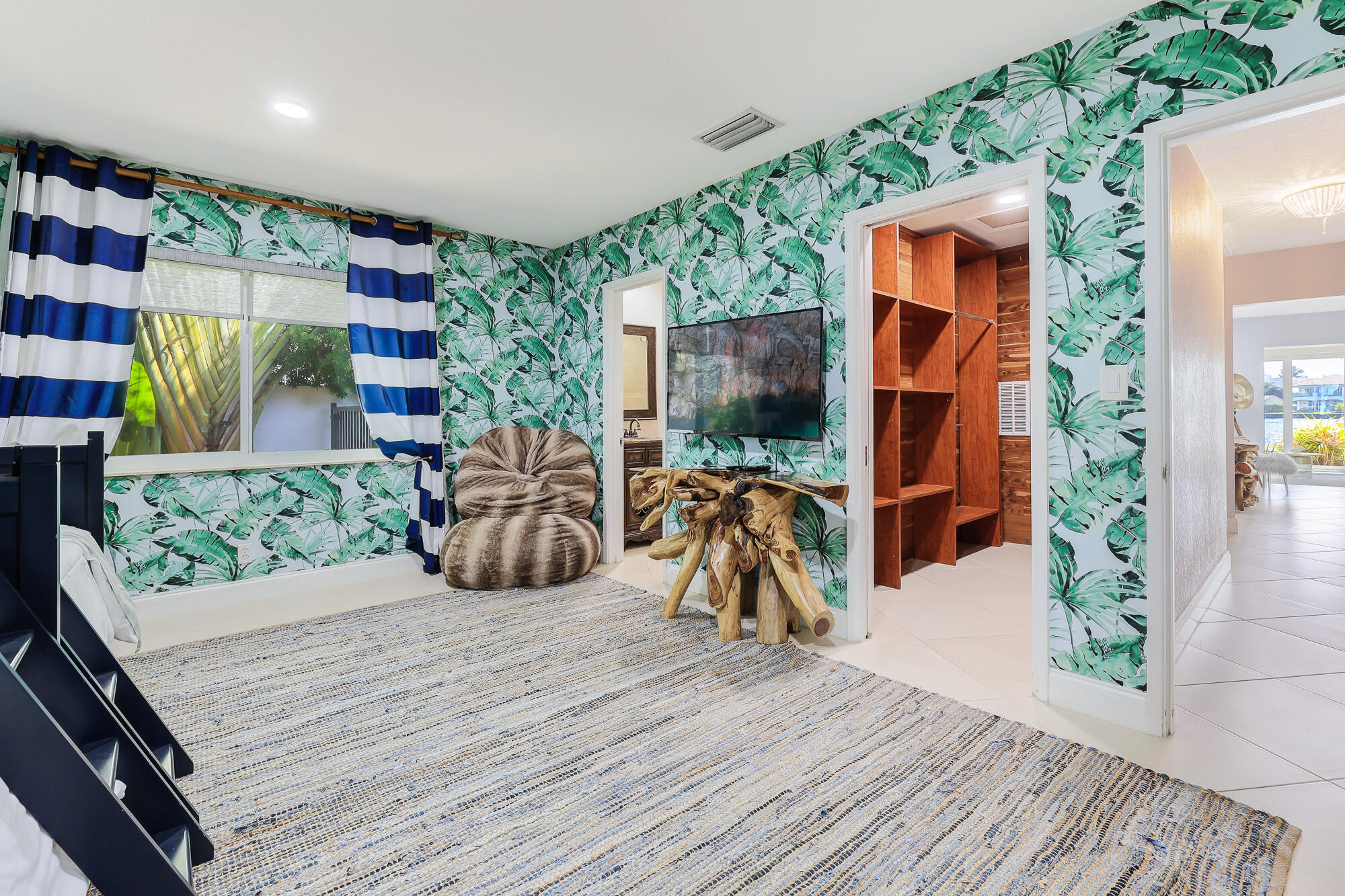 CYPRESS POINT - Residential