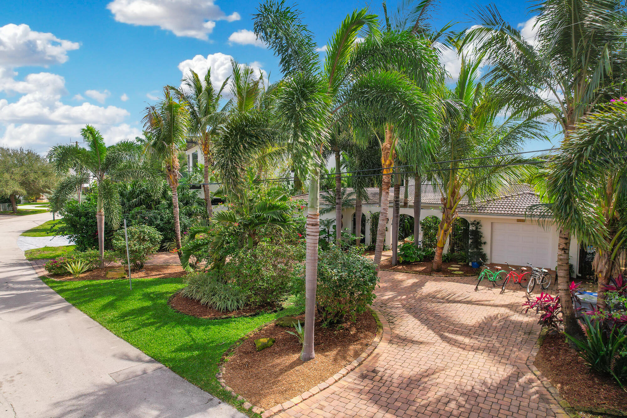 CYPRESS POINT - Residential