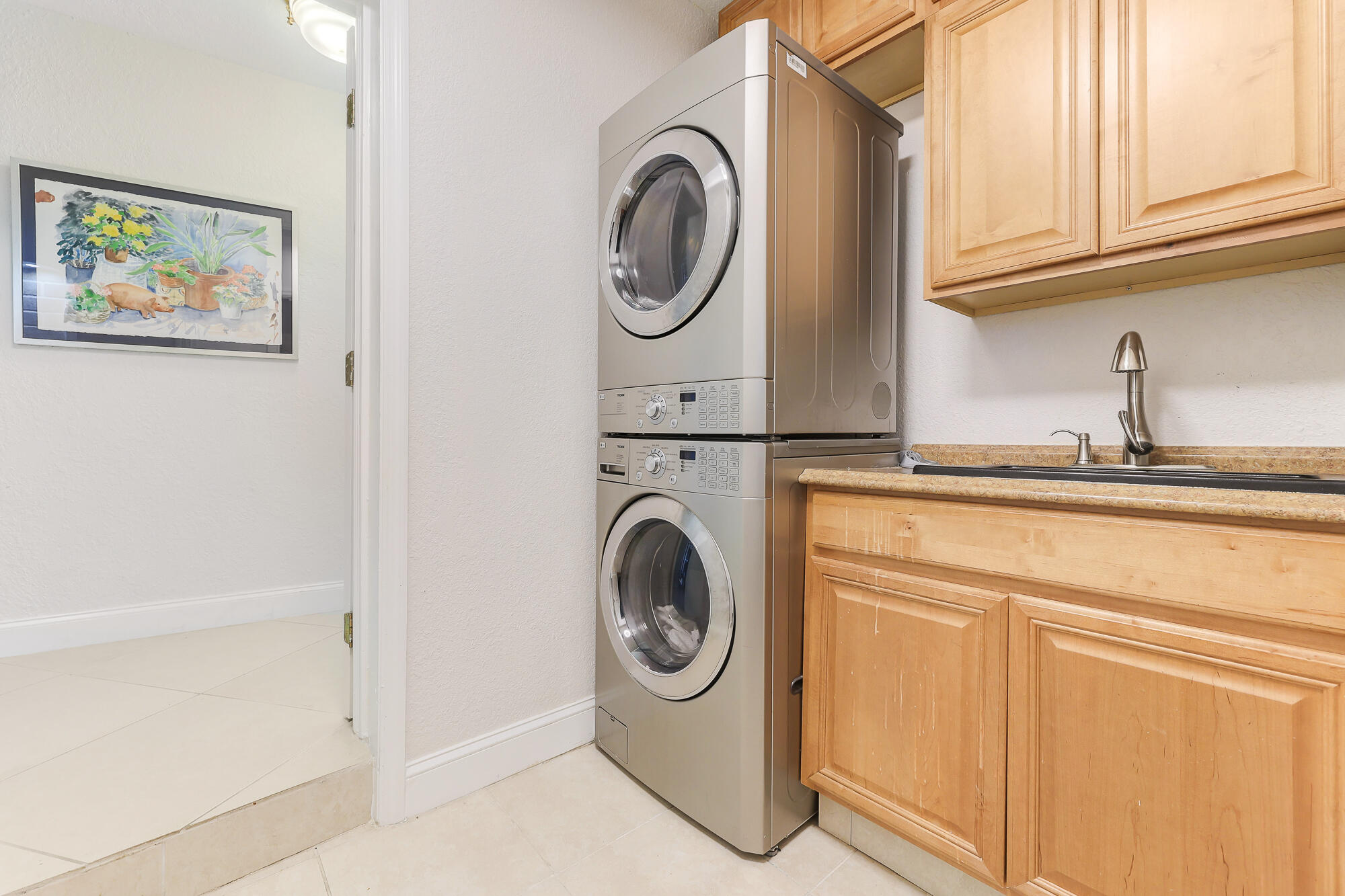 CYPRESS POINT - Residential