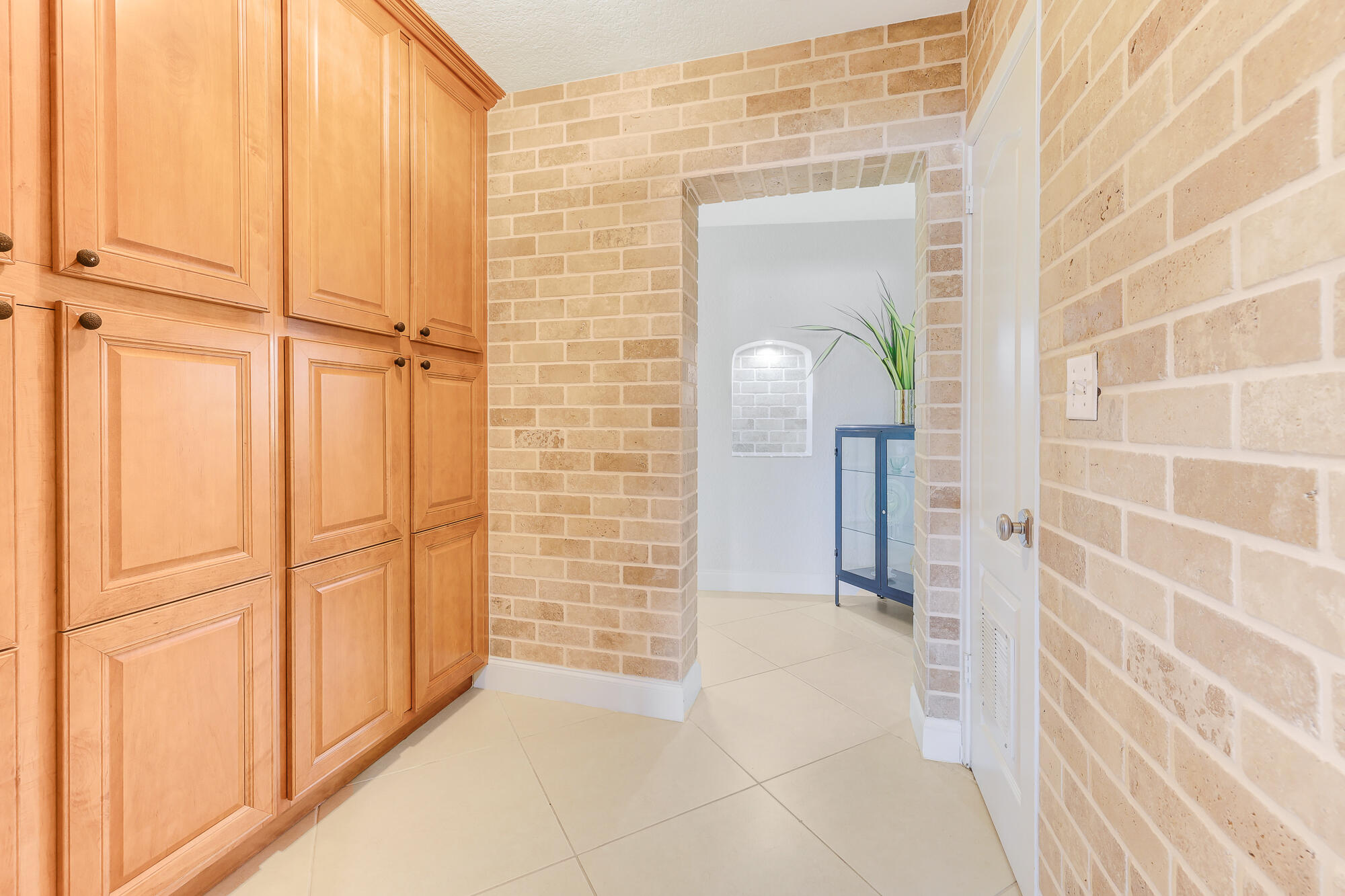 CYPRESS POINT - Residential