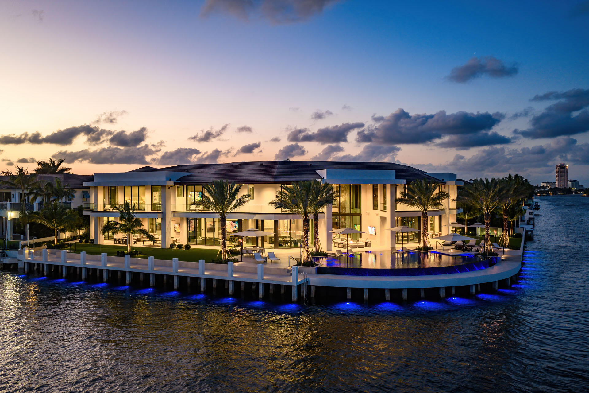 ROYAL PALM YACHT & COUNTRY CLUB - Residential