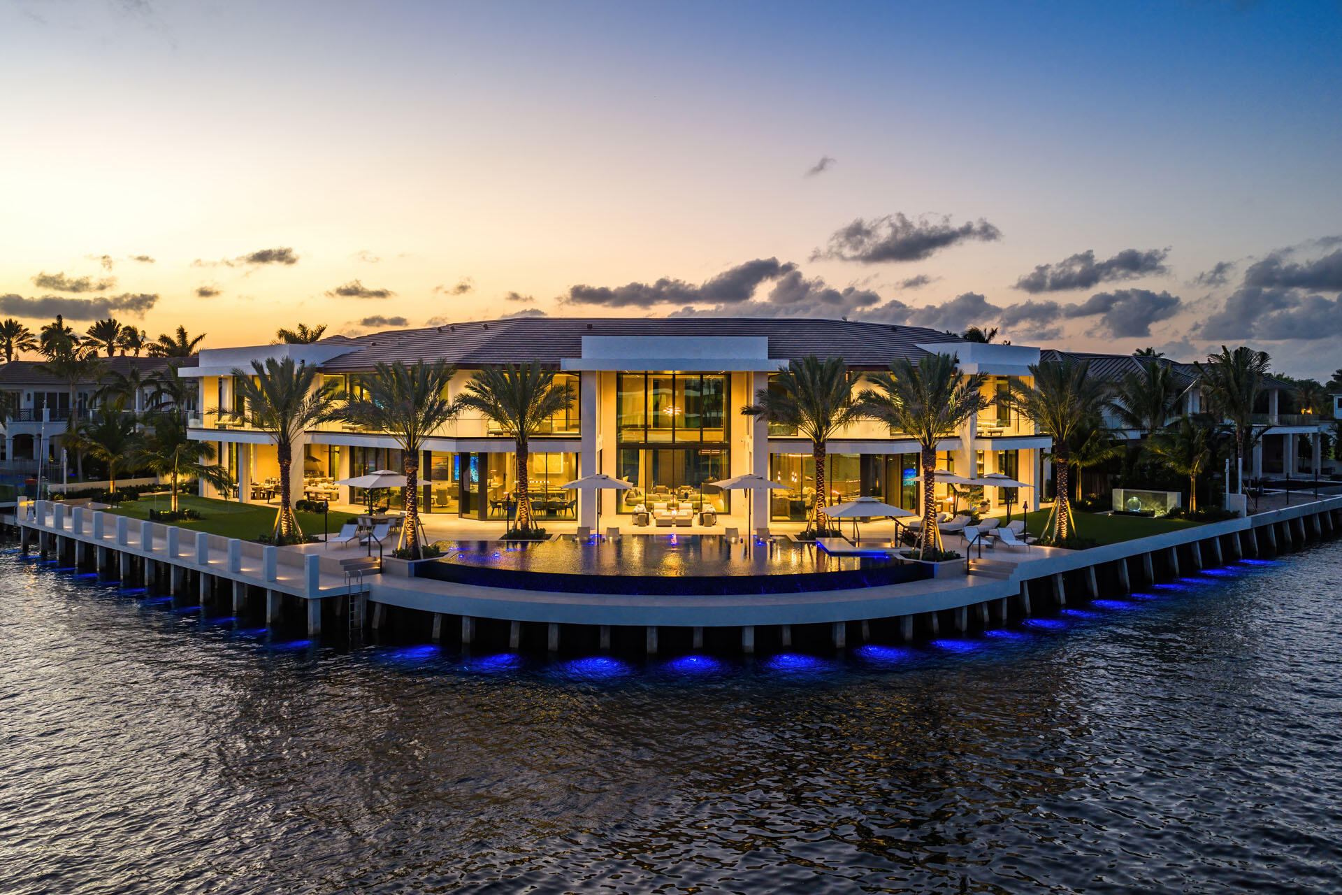 ROYAL PALM YACHT & COUNTRY CLUB - Residential