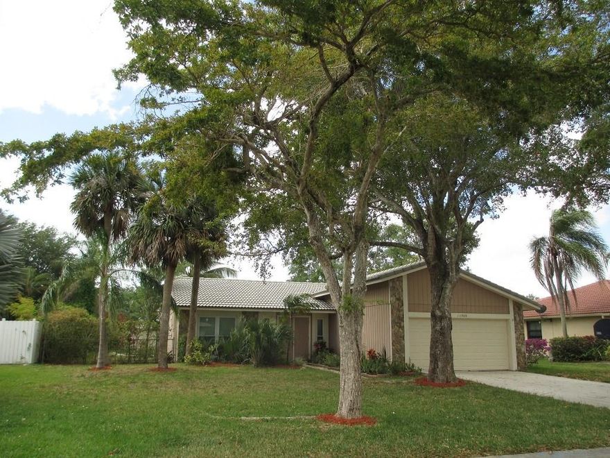 WOW! GREAT BUY ON THIS POOL HOME ON FENCED LOT WITH PRIVACY WALL IN CYPRESS LAKES, IMPACT WINDOWS, FRONT & GARAGE DOORS! A/C REPLACED 2010! LARGE EAT-IN KITCHEN WITH S/S APPLIANCES! OVERSIZED PORCH & COOL DEK PATIO WITH DIAMOND BRITE POOL FINISH!