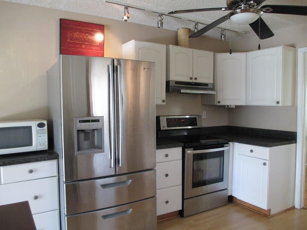 CYPRESS LAKES - Residential