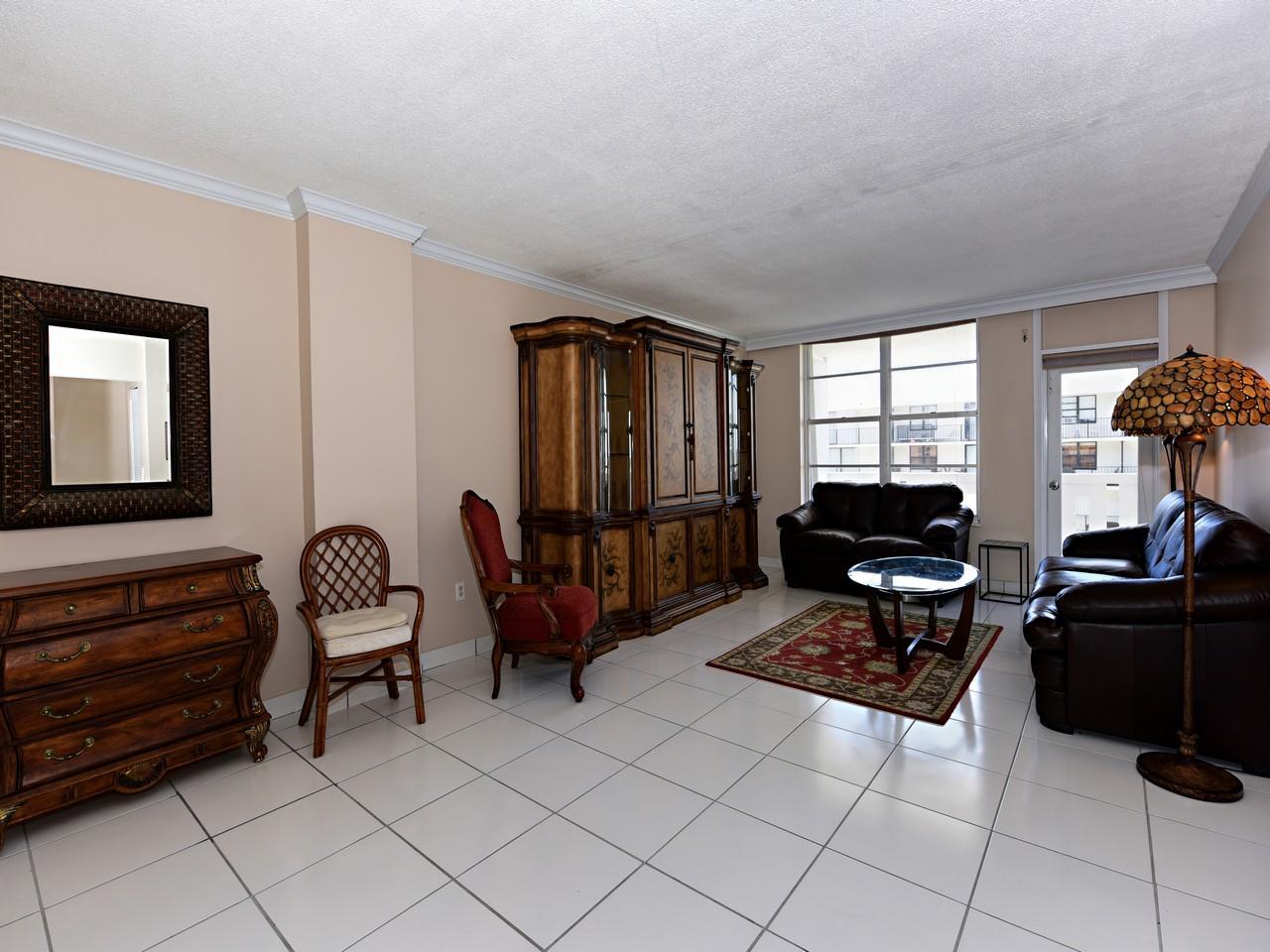 PATRICIAN OF PALM BEACH CONDO - Residential Lease