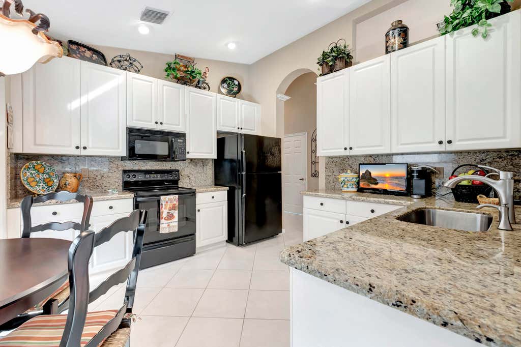Photo of 6872 Lismore Avenue, Boynton Beach, FL 33437 (MLS # R10953309)