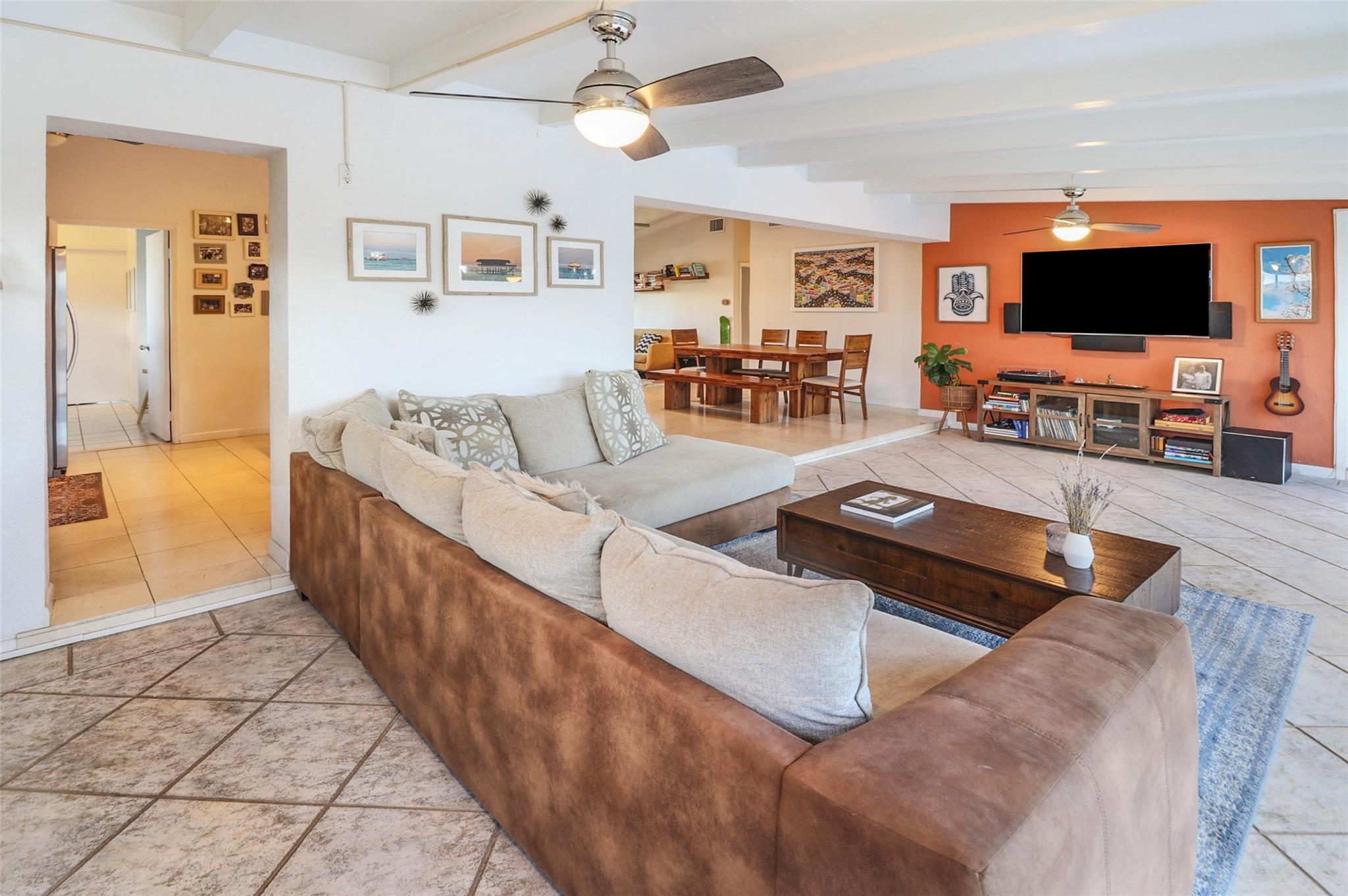 Lauderdale Isles 2 35-33 - Residential