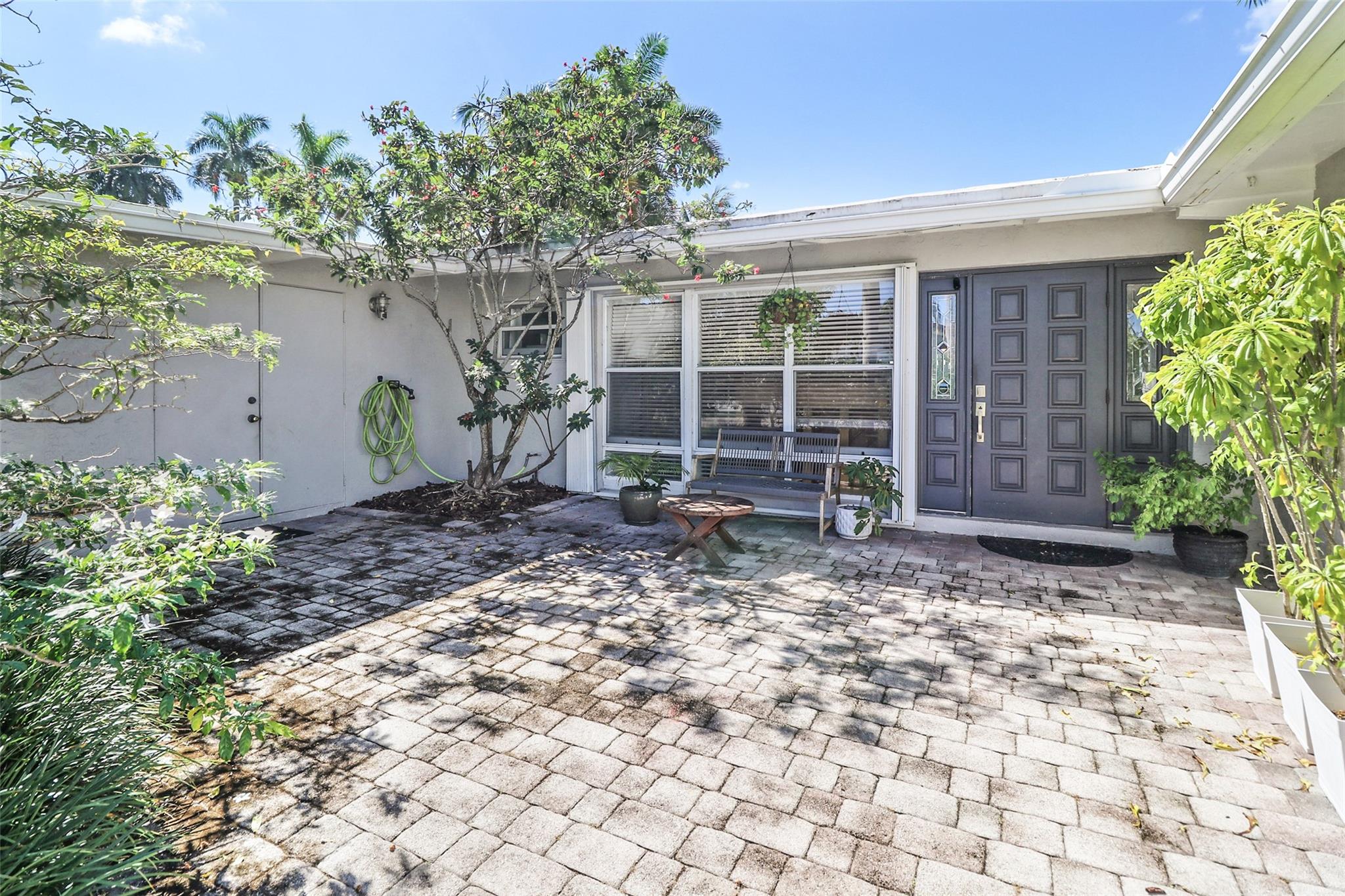 Lauderdale Isles 2 35-33 - Residential