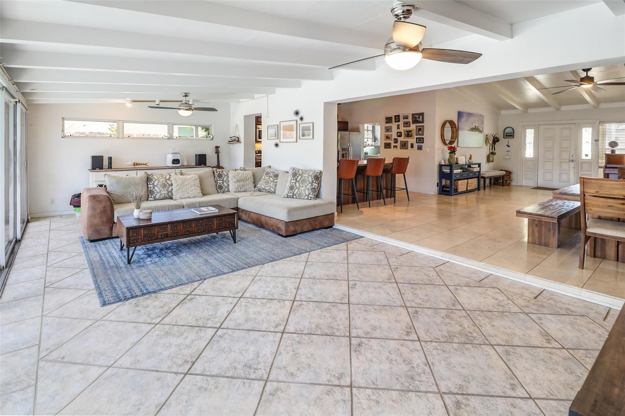 Lauderdale Isles 2 35-33 - Residential