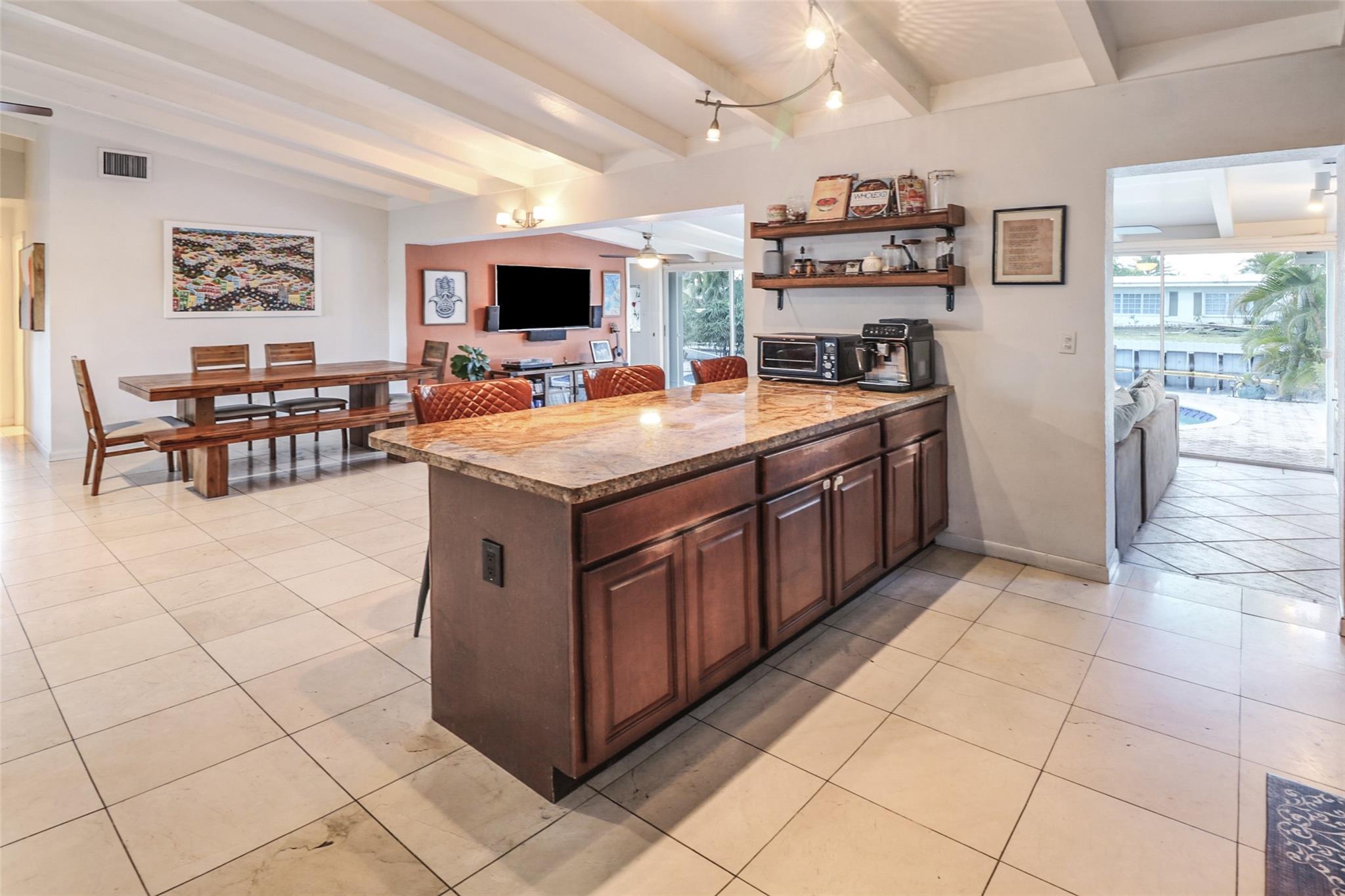 Lauderdale Isles 2 35-33 - Residential