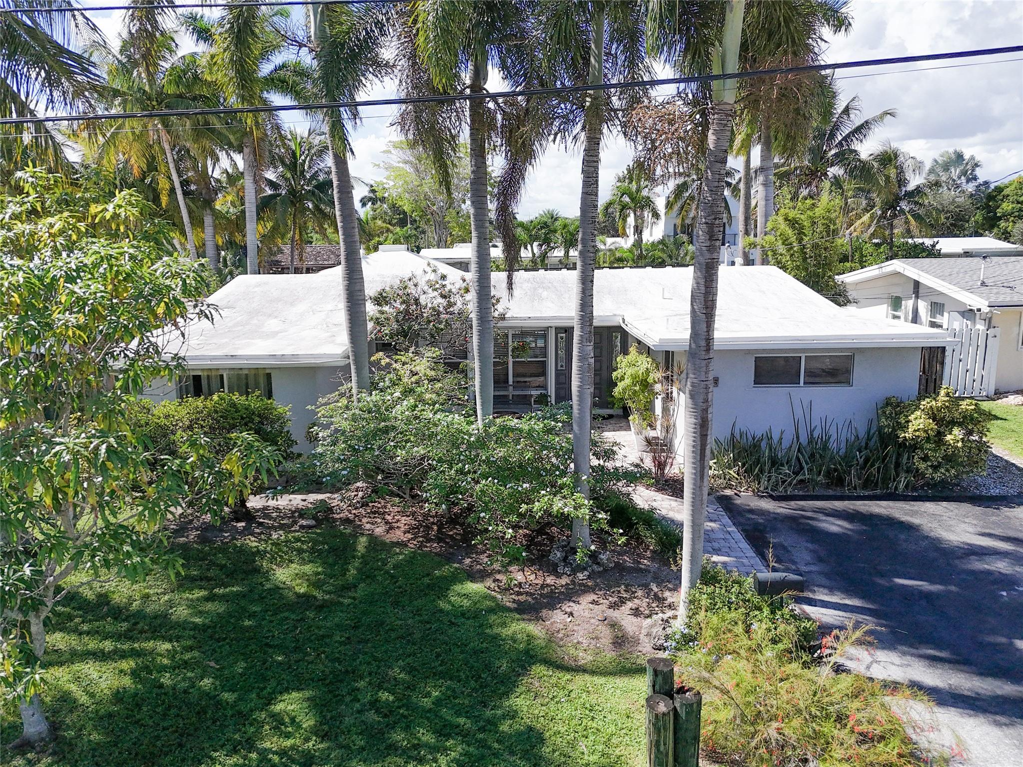 Lauderdale Isles 2 35-33 - Residential