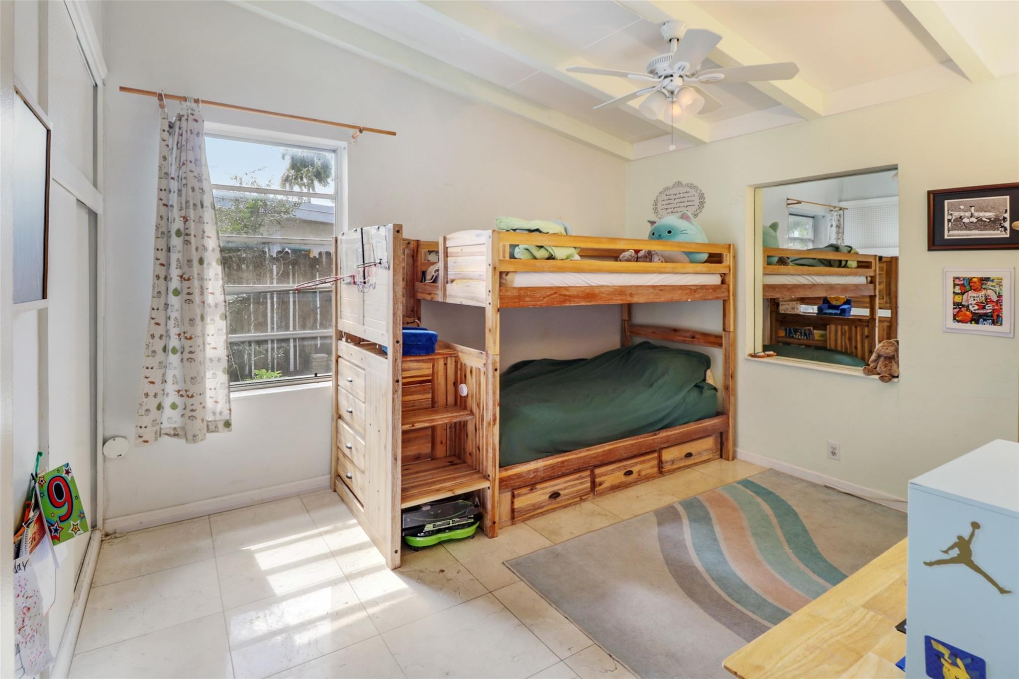 Lauderdale Isles 2 35-33 - Residential