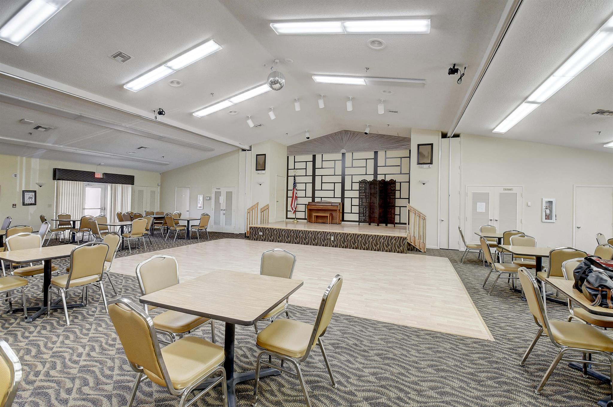 WHISPER WALK - Residential Lease