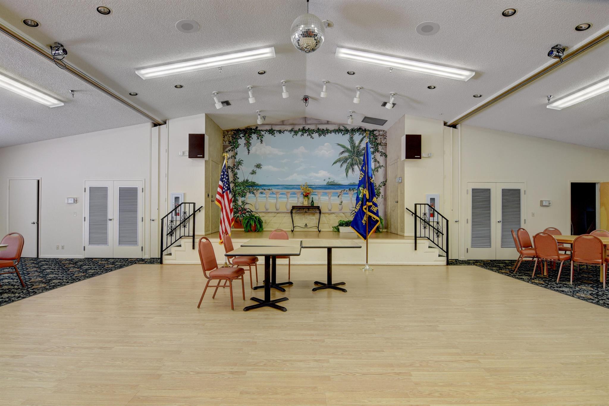 WHISPER WALK - Residential Lease