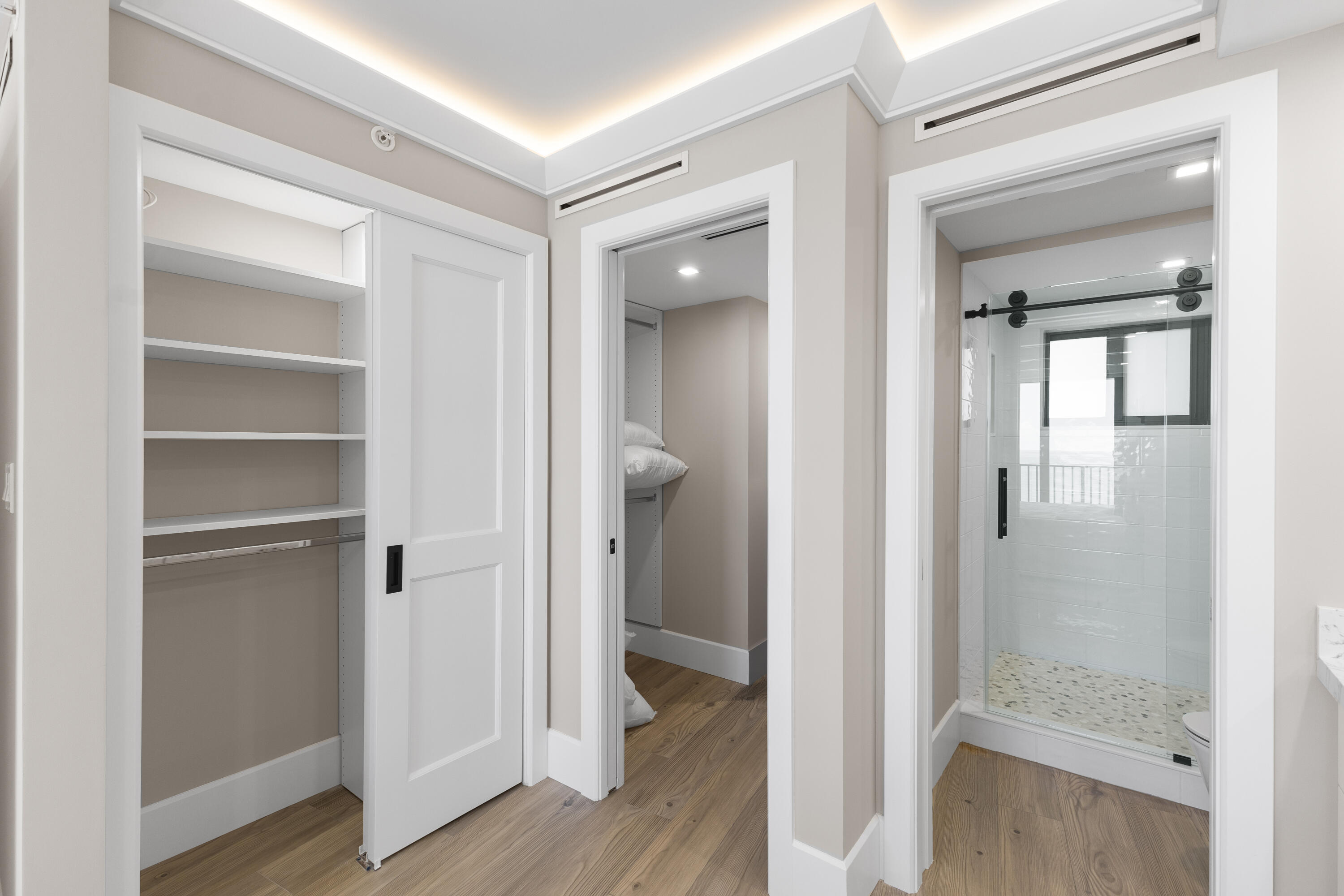 OCEAN TRAIL CONDO IV - Residential