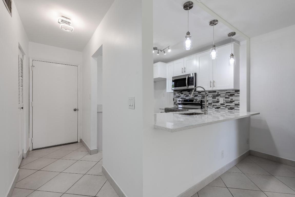 2991 Garden Drive S 106