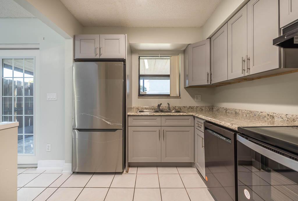 CANALAKE REPLAT - Residential Lease